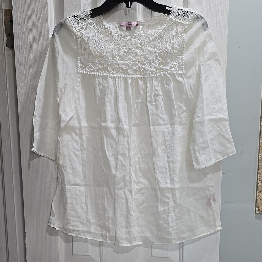 Elegant White Lace Top